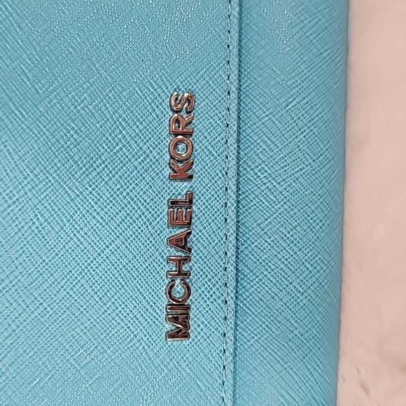 Michael Kors Sky Blue Wallet - Picture 2 of 7